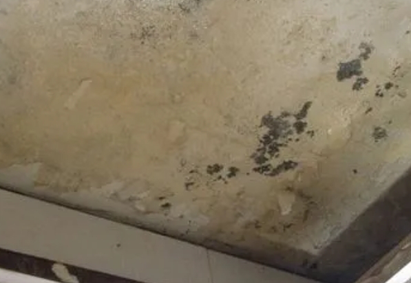 汕尾市阳台漏水维修公司分享下汕尾市卫生间渗水维修需要注意哪些问题。